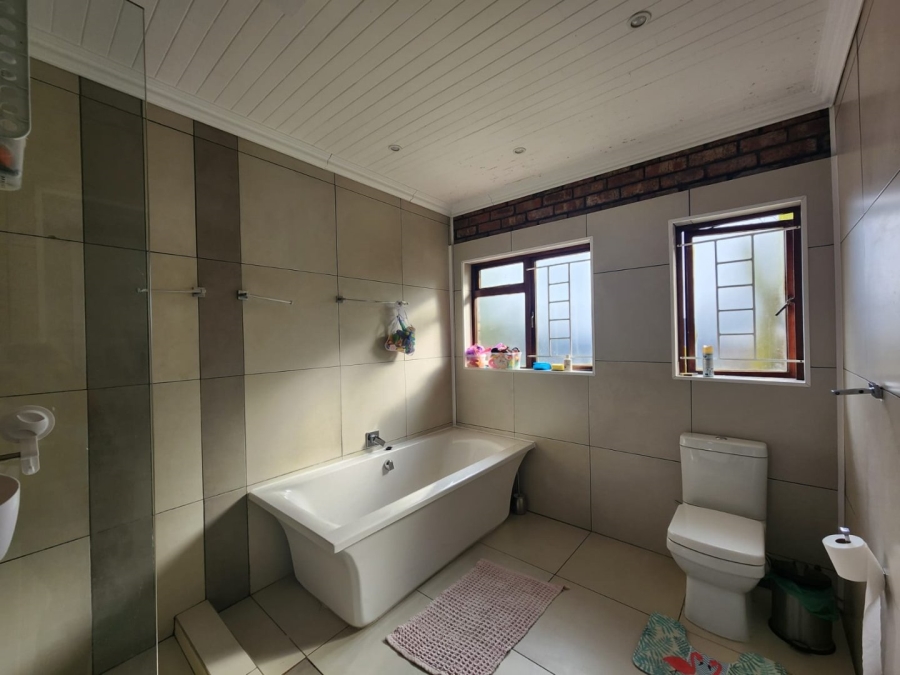 3 Bedroom Property for Sale in Loerie Park Western Cape